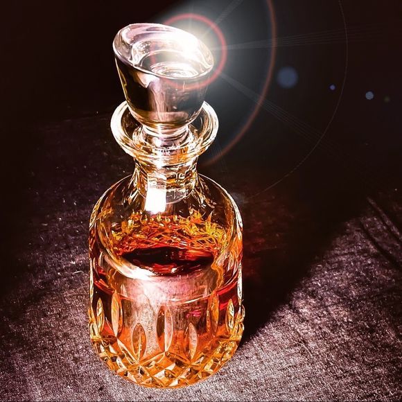 WATERFORD Crystal Whiskey Decanter - Picture 4 of 15